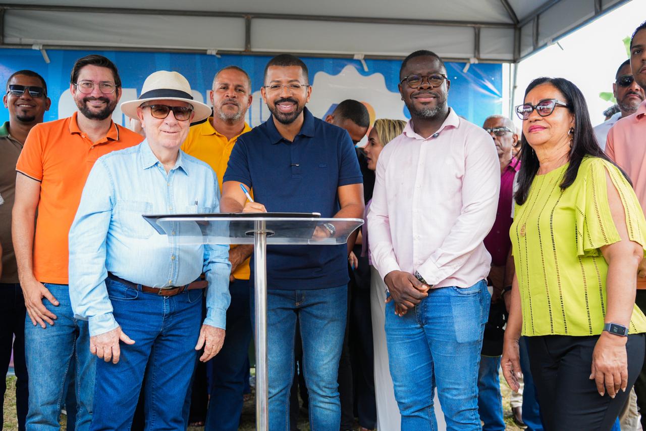 Prefeitura de Candeias dá largada para obras da Creche municipal na Caroba